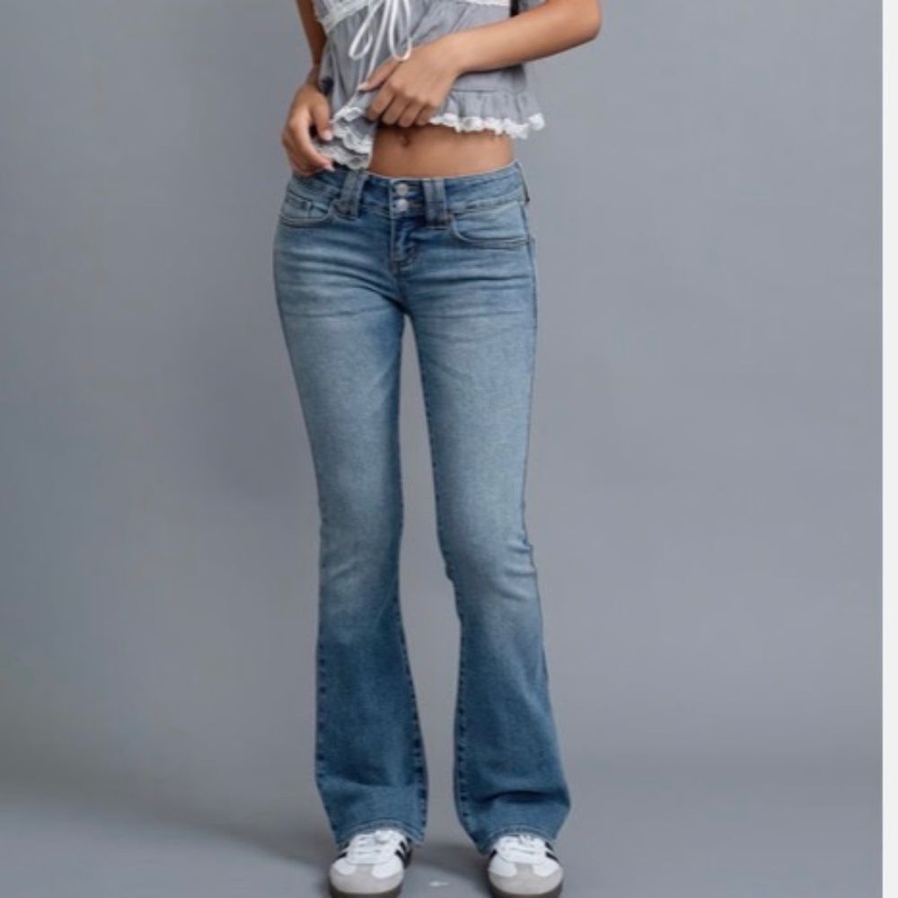 NWT S.O.N.G. Gigi Super Low Bootcut Jeans Size 15/32
